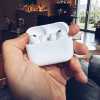 AirPods mit Kameras zeigen sich in macOS 26.7